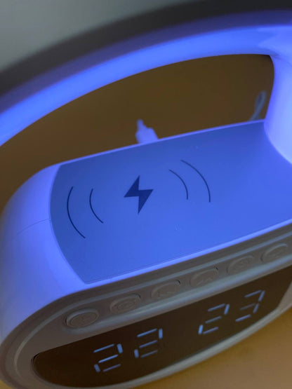 Réveil et Haut-parleur Bluetooth RGB intelligente type Big G Wireless Charger V5 - تنزوت