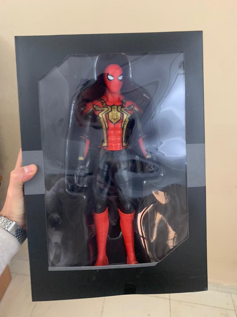 Figurine-G-ante-Spider-Man-30-cm-en-PVC-Le-Super-H-ros-Mythique-Collectionner.png