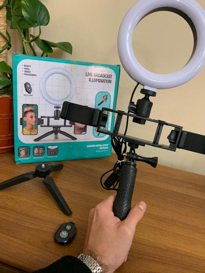 Anneau-Selfie-LED-20-cm-avec-2-Supports-Smartphone-et-3-Modes-d-clairage.png