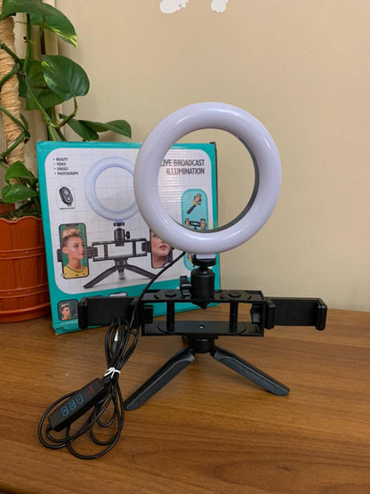 Anneau-Selfie-LED-20-cm-avec-2-Supports-Smartphone-et-3-Modes-d-clairage.png